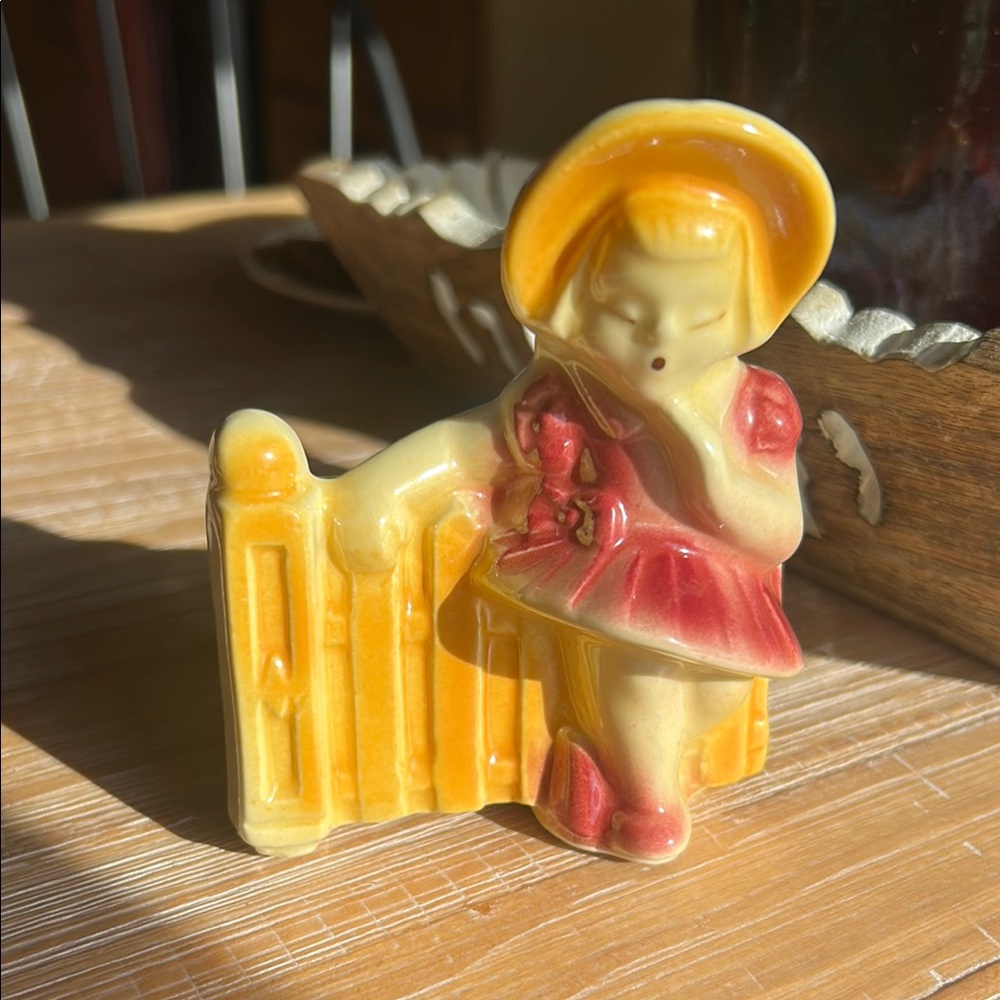 Shawnee Pottery Girl by Gate Planter 1950s USA 581